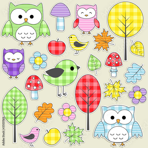Vektor: Set of autumnal textile stickers. Set of autumnal textile stickers.