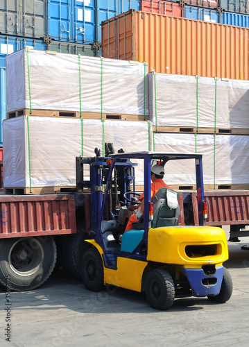 Photo: forklift forklift