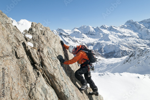 Foto: Alpinist im Hochgebirge Alpinist im Hochgebirge