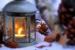 Laterne im Schnee