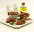 Bruschetta de tomate y olivas
