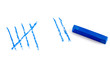 Strichliste mit blauer Kreide