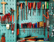 Foto: Werkzeugschrank in einer Werkstätte Werkzeugschrank in einer Werkstätte