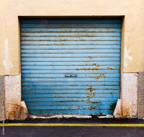 Photo: Blaues Garagentor Blaues Garagentor