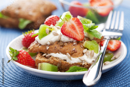 Photo: bread with cottage cheese and berries bread with cottage cheese and berries
