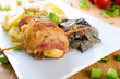 Hähnchenroulade Cordon bleu an Champis mit Bratkartoffeln