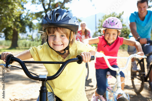 Photo: Young family on country bike ride Young family on country bike ride