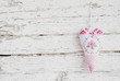 Rosarotes Herz mit Rose