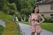 Foto: Sexy brunette in a park Sexy brunette in a park