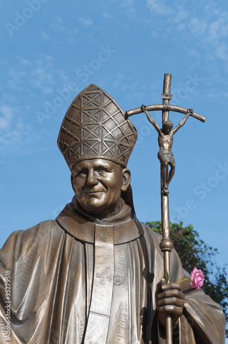 Photo: Statue to John Paul II in Santa Clara, Cuba Statue to John Paul II in Santa Clara, Cuba
