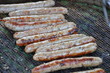 Würstchen auf dem Grill