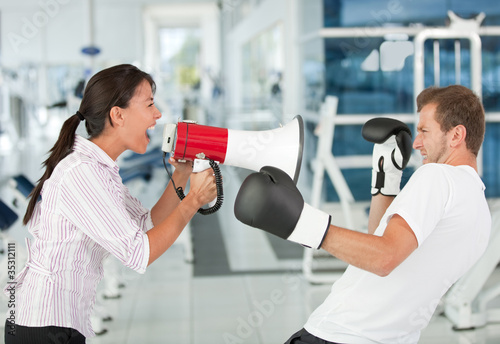 Foto: Tough female trainer Tough female trainer