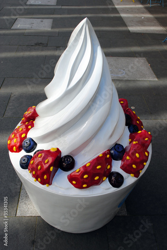 Photo: Hier gibts Frozen Joghurt! Hier gibts Frozen Joghurt!