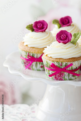 Photo: Rose cupcakes Rose cupcakes