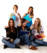 0711 gruppe schüler hefte globus