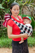 asiatische Mutter mit Baby