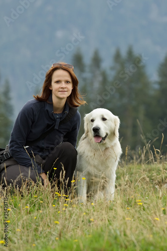 Foto: Girl and her dog Girl and her dog