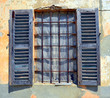 finestra con inferriata finestra con inferriata