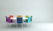 Wohndesign - Esstisch mit bunten Stühlen Wohndesign - Esstisch mit bunten Stühlen