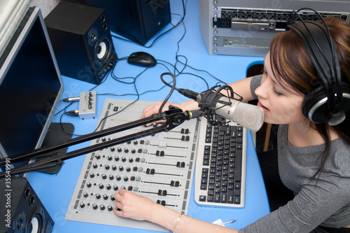 Photo: Live broadcasting Live broadcasting