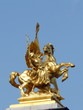 statue doré du pont alexandre III à Paris