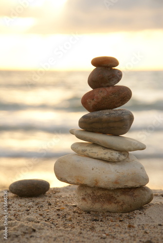 Photo: Steinturm am Meer Steinturm am Meer