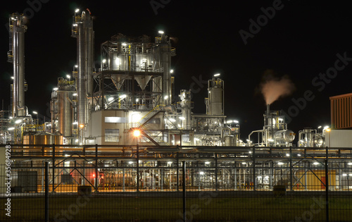 Foto: chemieindustrie chemieindustrie
