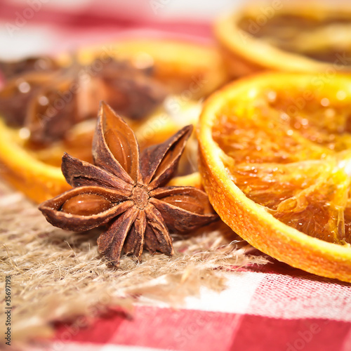 Photo: Anis und Orangenscheiben Anis und Orangenscheiben