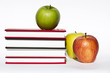 Libri e mele, merenda durante lo studio
