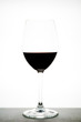 calice di vino so fondo bianco - vetro