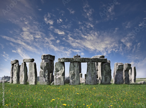 Photo: Mysterious Stonehenge in UK Mysterious Stonehenge in UK