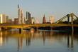Skyline Frankfurt im Sonnenaufgang
