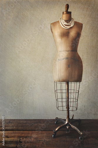 Illustration: Antique dress form with vintage look Antique dress form with vintage look