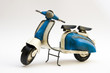 reproducción en miniatura de vespa clásica
