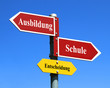 Foto: Ausbildung oder Schule? Ausbildung oder Schule?