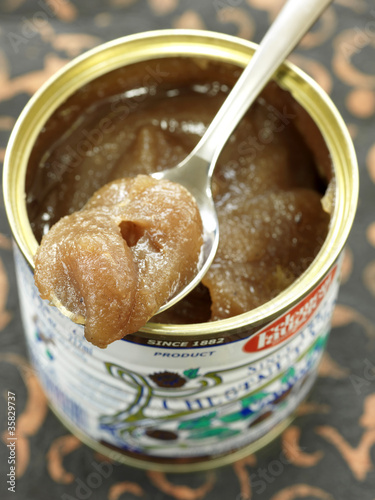 Photo: Boîte de crème de marrons Boîte de crème de marrons