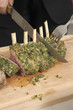 Découpe du carré d'agneau