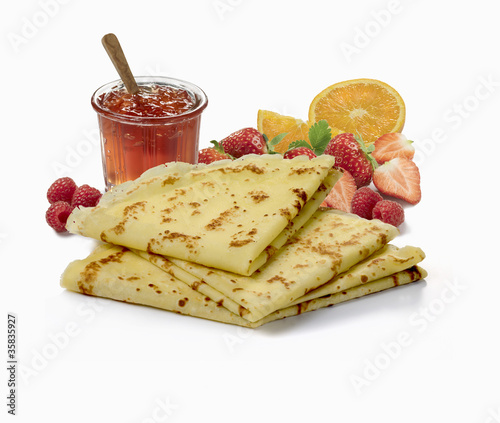 Photo: Crêpes et gelée de fruits Crêpes et gelée de fruits