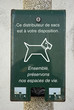 Sac à crottes; chien en ville Sac à crottes; chien en ville