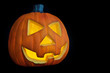 zucca illuminata su sfondo nero zucca illuminata su sfondo nero