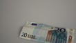 Geld Wegfliegen