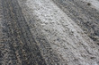 Rutschige Strasse, Matsch