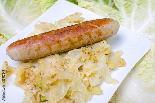 Foto: Rostbratwurst mit Wirsing Rostbratwurst mit Wirsing