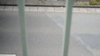 Verkehr hinter Gitter