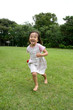 走る子供