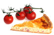Part de quiche et tomates cerises