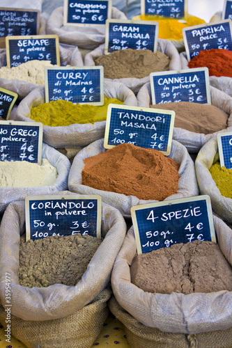 Photo: Varietà di spezie Varietà di spezie