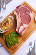 Côte de boeuf crue pour 2 personnes