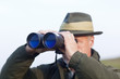 Photo: Jäger mit Fernglas Jäger mit Fernglas
