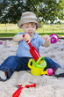 Foto: dreijähriger Junge auf dem Spielplatz (mr) dreijähriger Junge auf dem Spielplatz (mr)